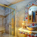 Nova Cave * Ortahisar