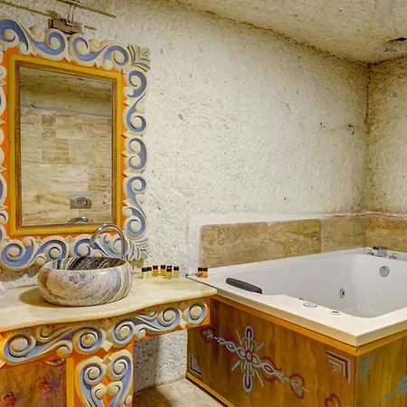 Nova Cave Otel *